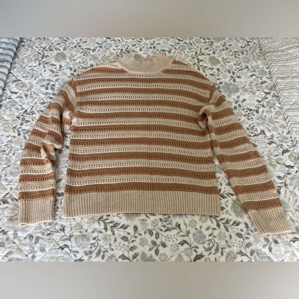 Time and Tru Two-Tone Open Knit Sweater in Cream and Camel